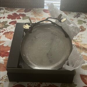 Brand New Michael Aram Elegant Silver Decorative Plate with Gold Leaf Accents